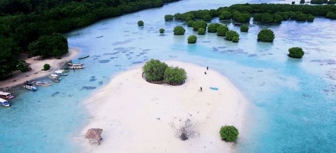 Pantai Pasir Perawan Pulau Pari Kepulauan Seribu